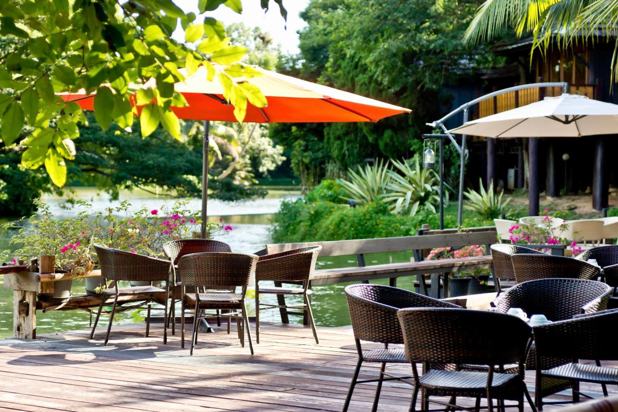 Lampang River alojamiento Hotel Exterior foto